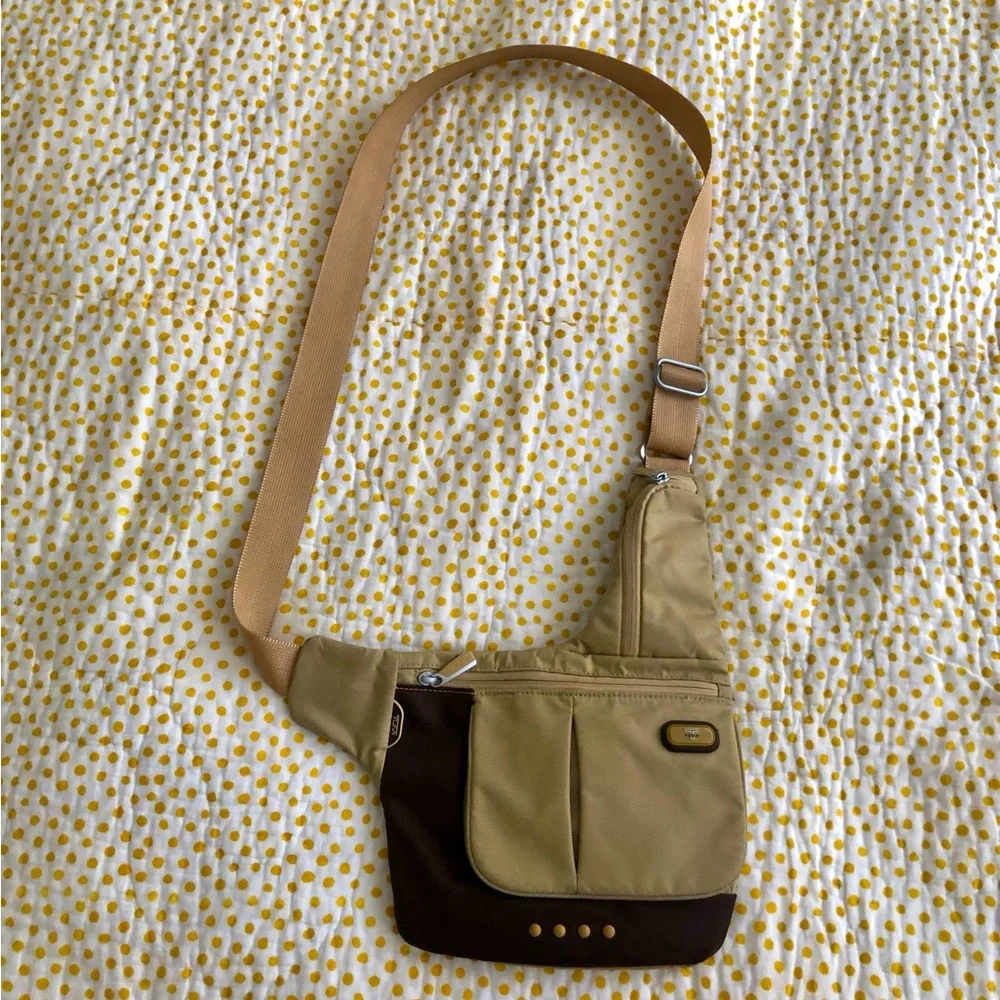 2000s TUMI t-tech messenger bag